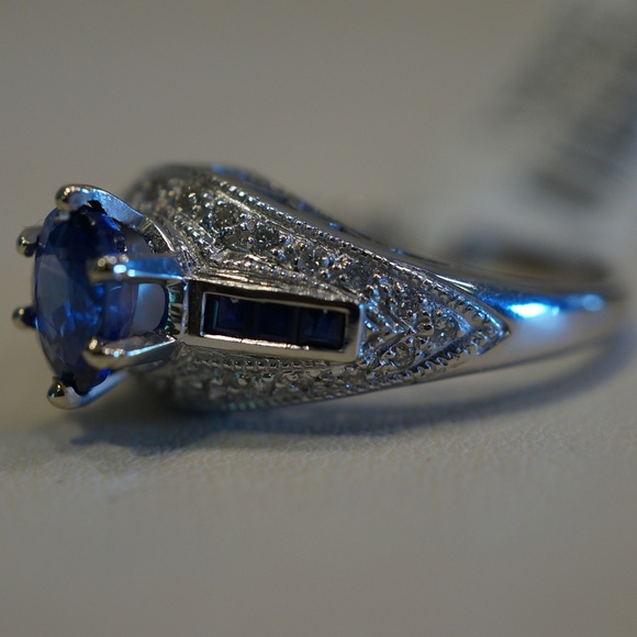 14KW Gold Genuine Blue Sapphire & Diamond Ring - Picture 4 of 9